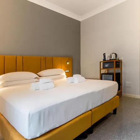 Velia Relais