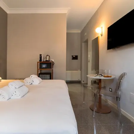 Velia Relais 4* روما